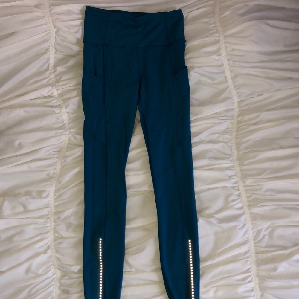 Blue lulu lemon leggings